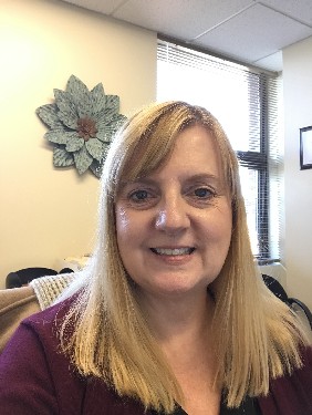 صورة غلوريا هاتشر