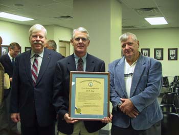 شهادة تقدير لجون لوسي